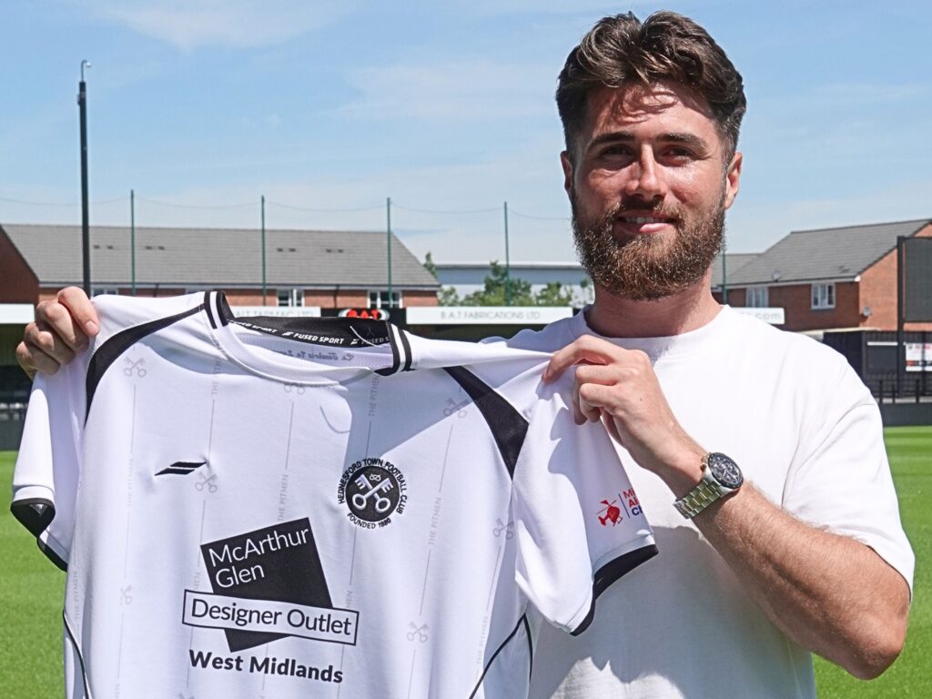 Aaron Jarvis joins Hednesford Town